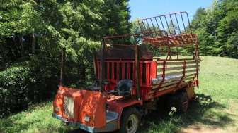 Übernachtung im Heuladewagen